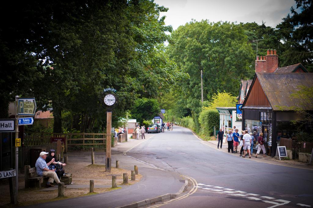 The Burley Inn エクステリア 写真